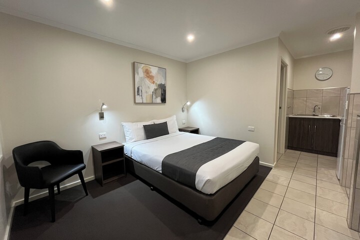 Room 12 of 24