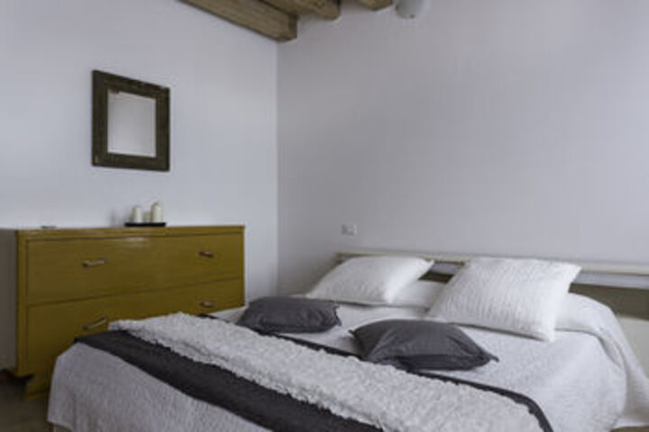 Room 65 of 112