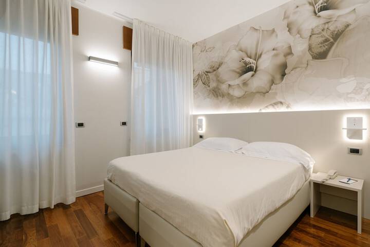 Room 75 of 148