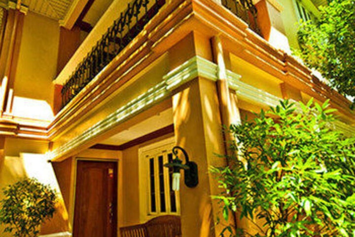 Hotel Entry