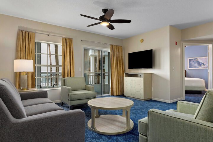 Room 34 of 121