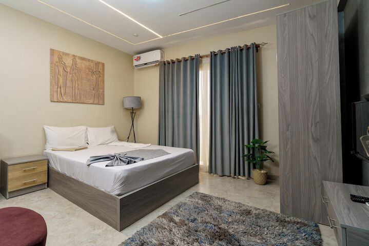 Room 19 of 30