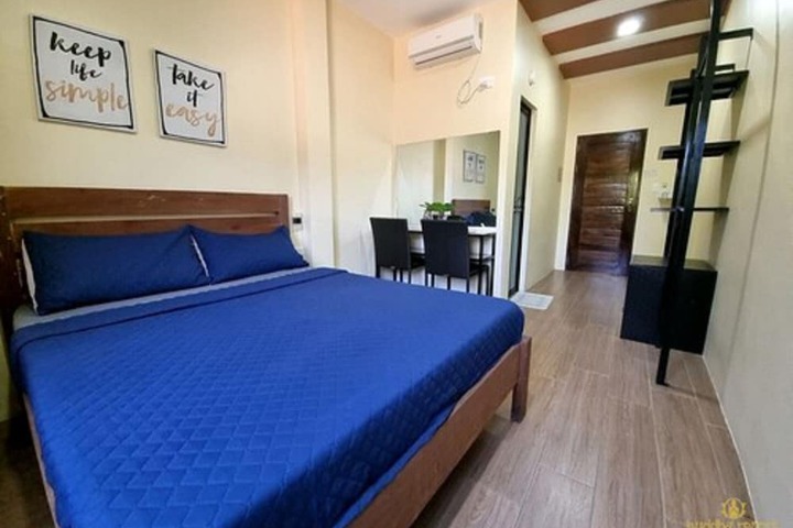Room 5 of 38