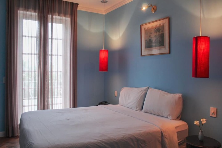 Room 6 of 23