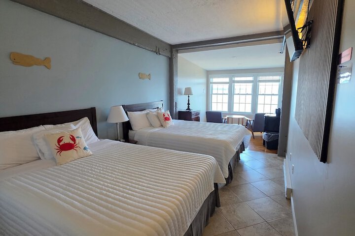 Room 34 of 110