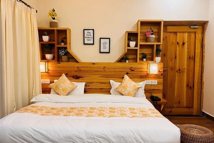 Room 28 of 73
