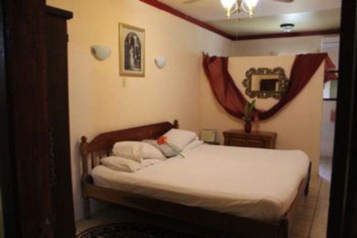 Room 32 of 47