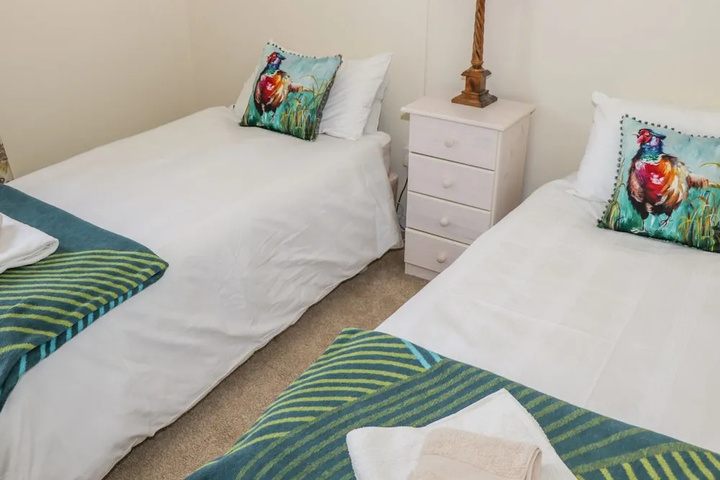 Room 5 of 13