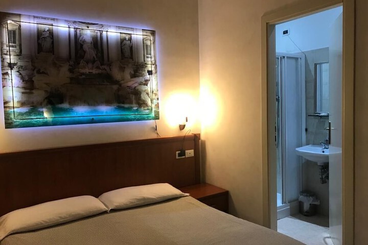 Room 3 of 24