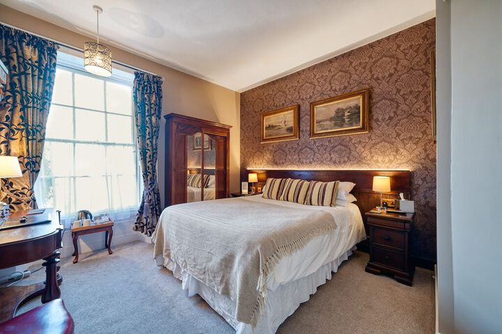 Room 44 of 145