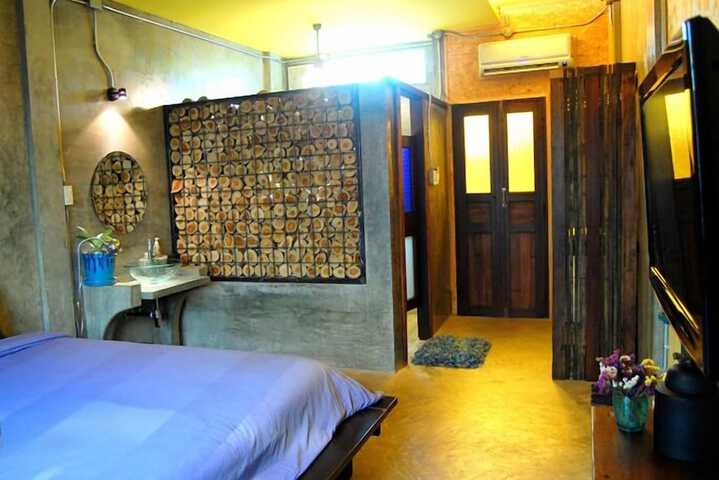 Room 7 of 47