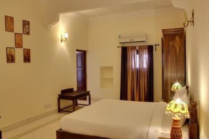 Room 17 of 21