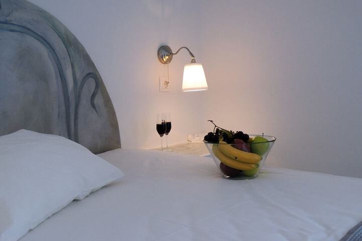 Room 5 of 27