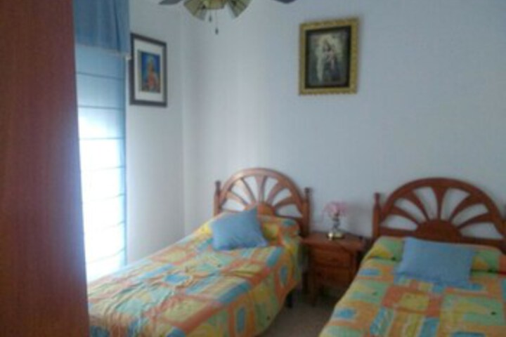 Room 8 of 18