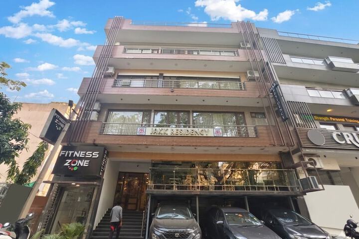 Hotel 73 of 73
