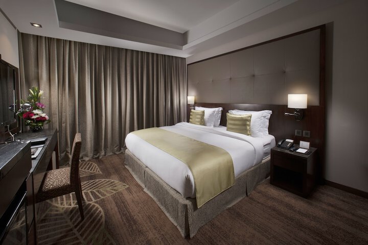 Room 5 of 23