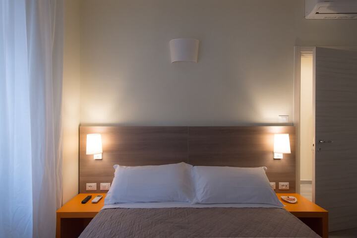 Room 3 of 34
