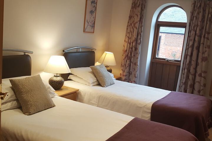Room 5 of 19