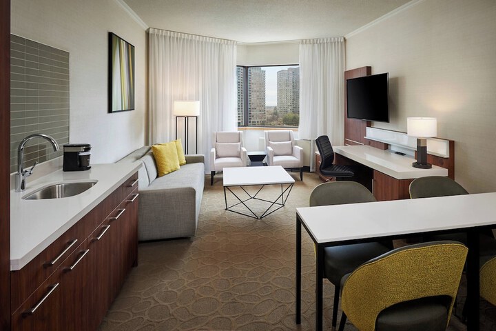 Room 18 of 60