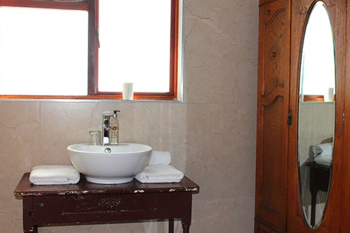 Room 42 of 51