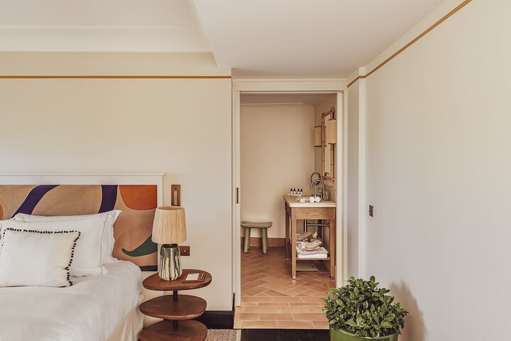 Room 13 of 114