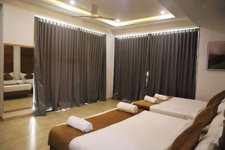 Room 18 of 83