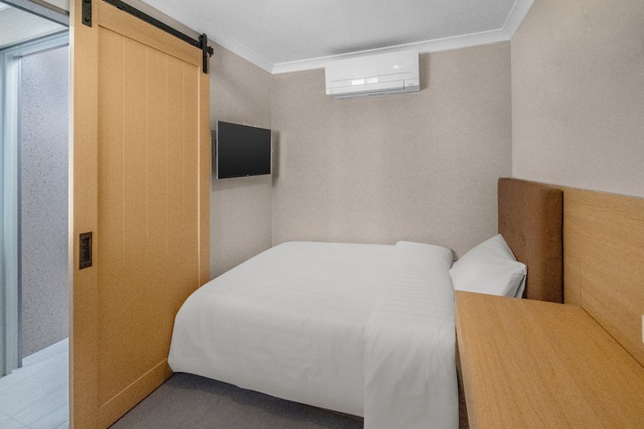 Room 5 of 47