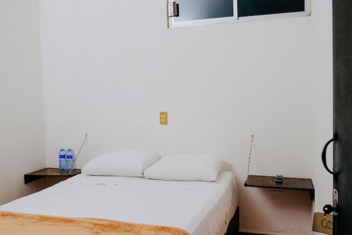 Room 10 of 106