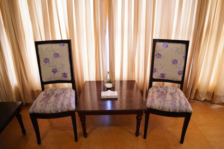 Room 16 of 18