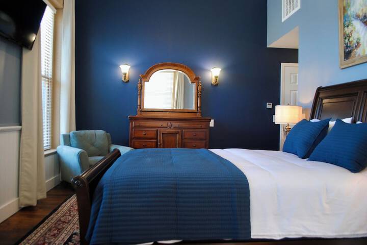 Room 14 of 28