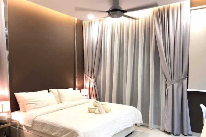 Room 2 of 21