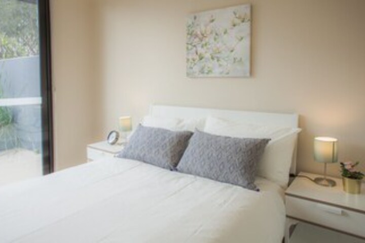 Room 4 of 123