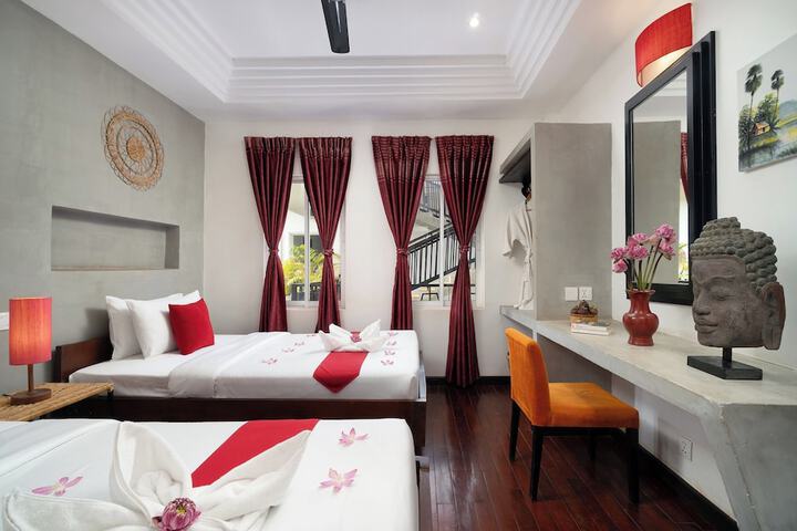 Room 30 of 132