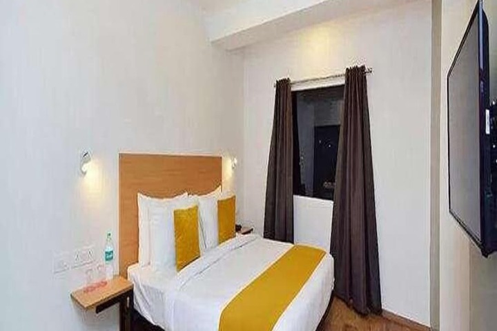 FabHotel Sky I