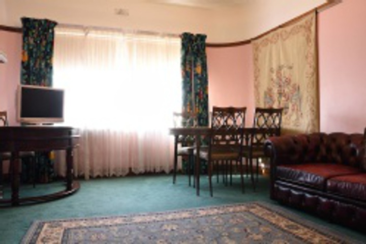 Room 150 of 360