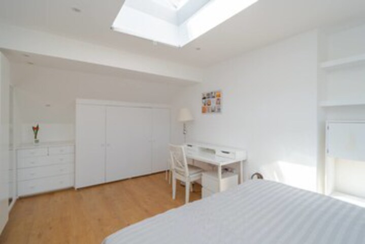 Room 13 of 22