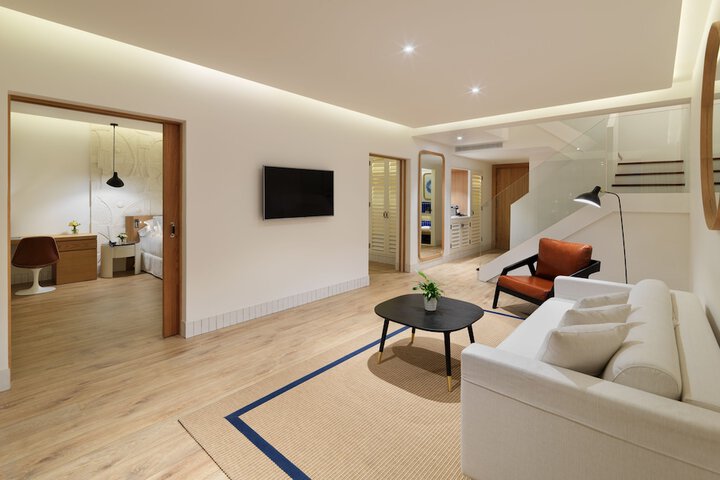 Room 20 of 106
