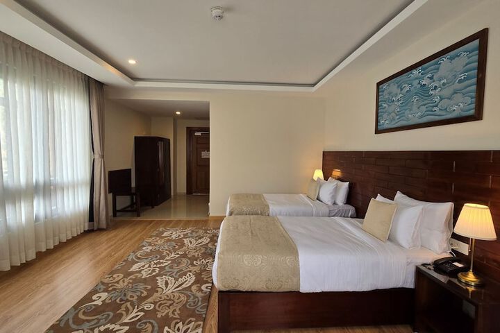 Room 9 of 20