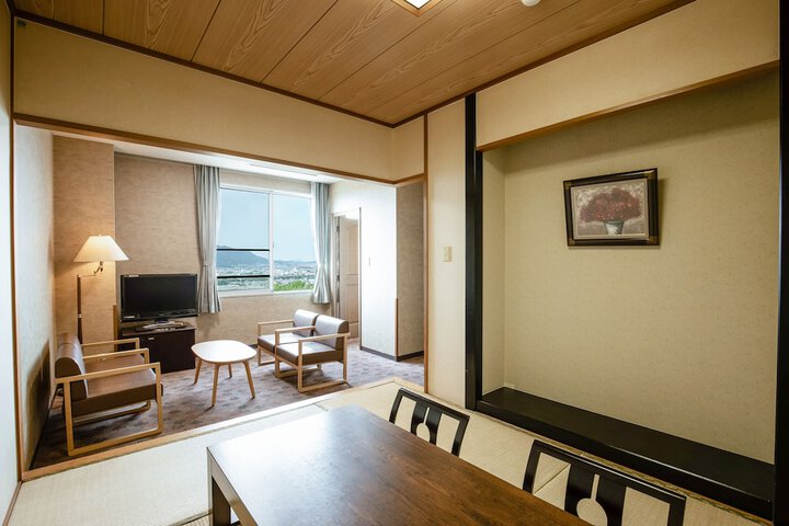 Room 10 of 92