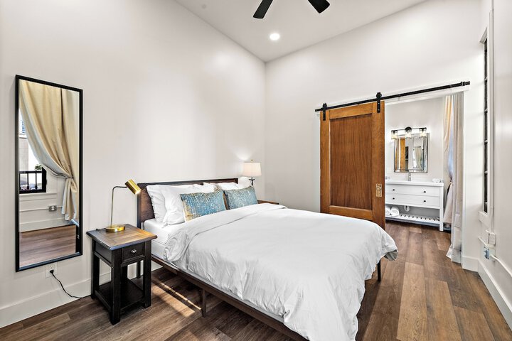 Room 9 of 191