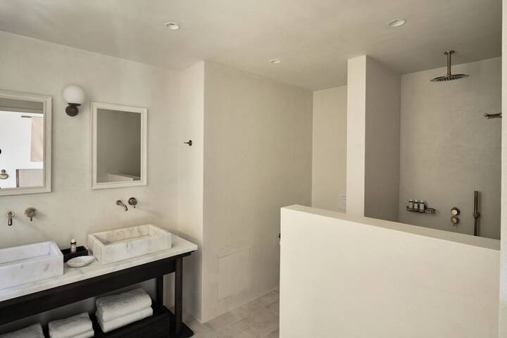 Room 51 of 88