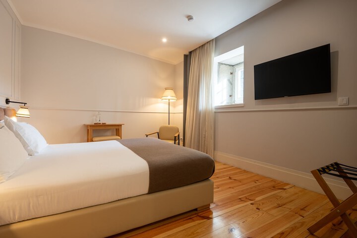 Room 44 of 85