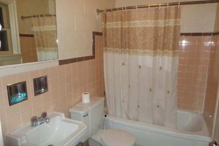 Room 12 of 17