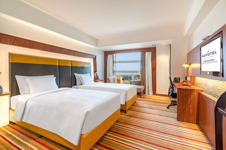 Room 30 of 73