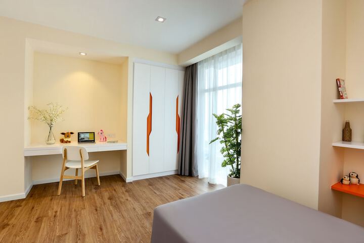 Room 14 of 113