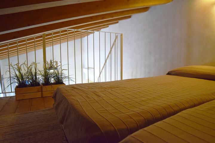 Room 30 of 34