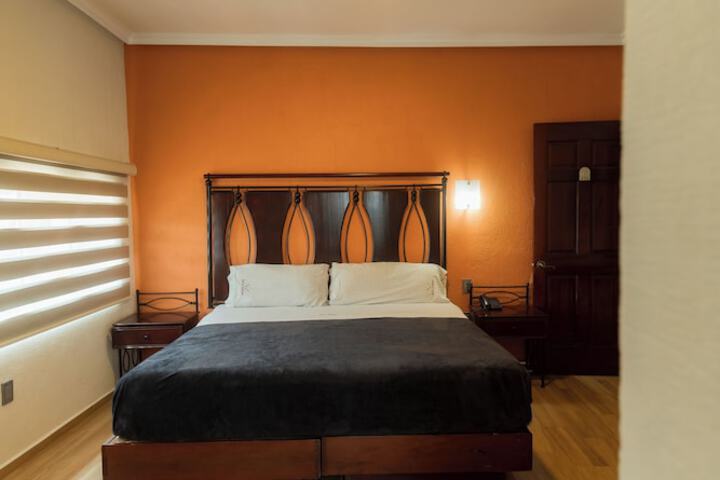 Room 54 of 102