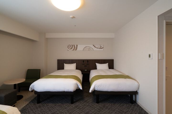 Room 15 of 54