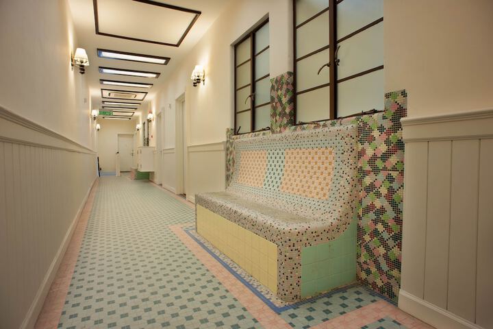 Ballroom/Hall 27 of 34