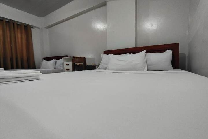 Room 8 of 43